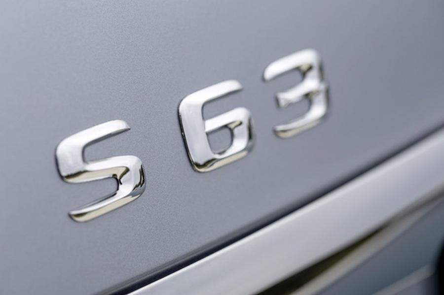  Mercedes-Benz S63 AMG 2014 года  (фото 40 из 125)